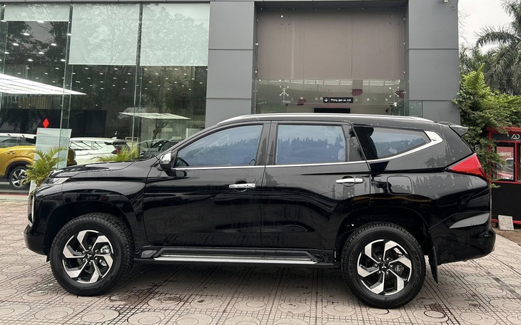 Mitsubishi Pajero Sport - Ảnh 4.