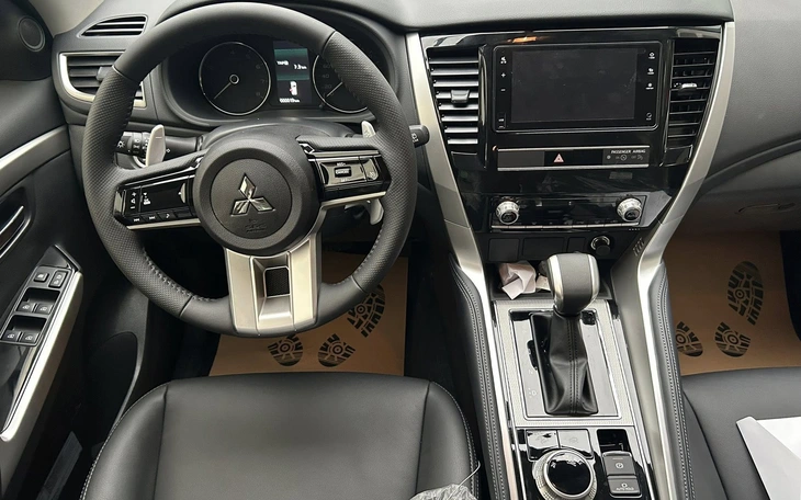 Mitsubishi Pajero Sport - Ảnh 8.