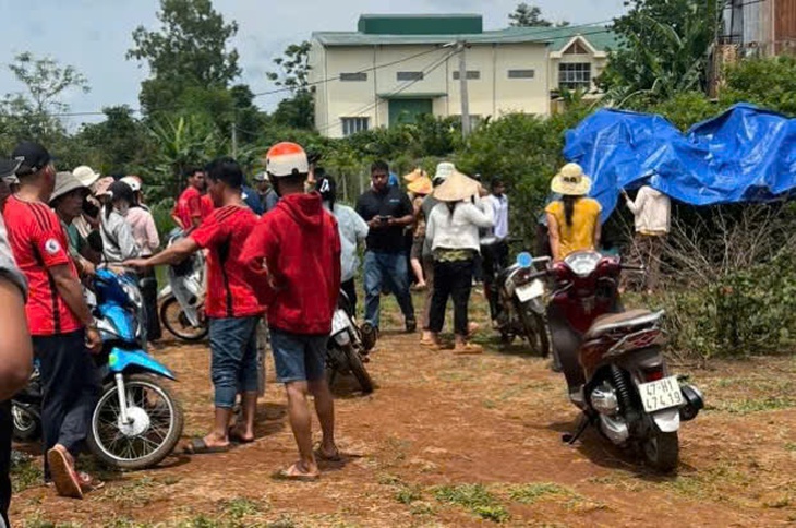 2 học sinh chết đuối thương tâm ở hồ chứa nước gần nhà - Ảnh 1.