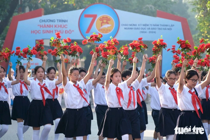 Học sinh tiểu học Việt Nam thuộc tốp đầu Đông Nam Á lĩnh vực toán, đọc hiểu và viết - Ảnh 1.