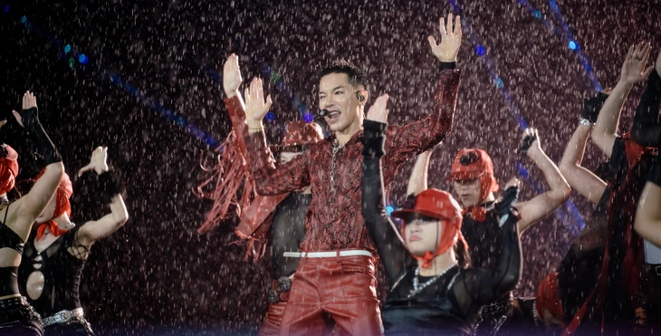 Review concert 'Anh trai say hi' ướt át nhất lịch sử - Ảnh 5.