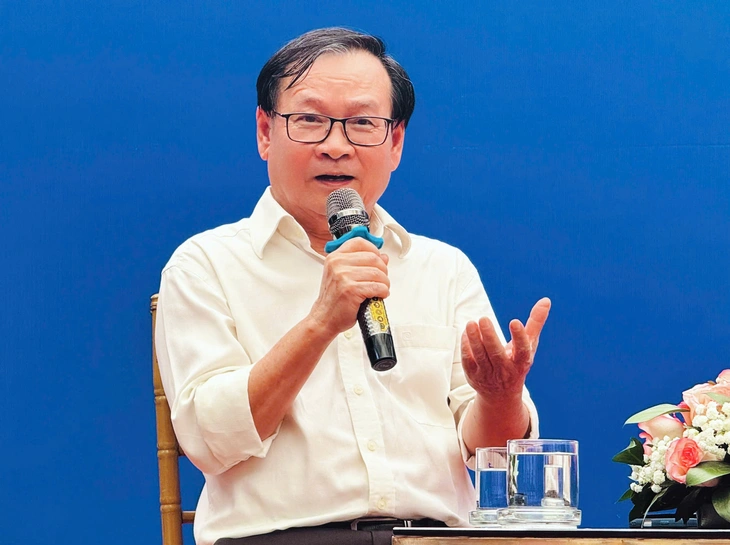 Đọc sách của bác Nguyễn Nhật Ánh, con đã trở thành một cậu bé sống tình cảm hơn - Ảnh 1. Nguyễn Nhật Ánh - Ảnh 1.