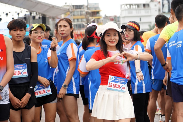 công nhân - Ảnh 1.