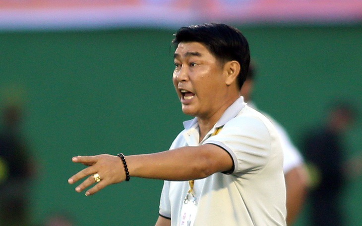 Mở cửa tự do cho người hâm mộ đến xem ba trận cuối giải LPBank V.League tại Quy Nhơn - Ảnh 2.