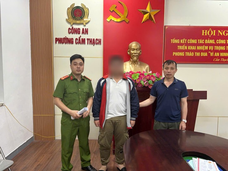 Một học sinh lớp 12 nhận điện thoại lừa ra khỏi nhà, yêu cầu gia đình chuyển 250 triệu - Ảnh 1.