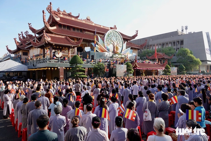 Đại lễ Phật đản Vesak: Đoàn kết, hòa ái, tích cực kiến tạo thế giới hòa bình - Ảnh 8. Đại lễ Phật đản: Đoàn kết, hòa ái, tích cực kiến tạo thế giới hòa bình - Ảnh 8.