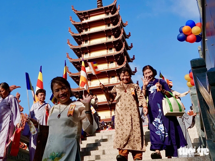 Đại lễ Phật đản Vesak: Đoàn kết, hòa ái, tích cực kiến tạo thế giới hòa bình - Ảnh 9. Đại lễ Phật đản: Đoàn kết, hòa ái, tích cực kiến tạo thế giới hòa bình - Ảnh 9.