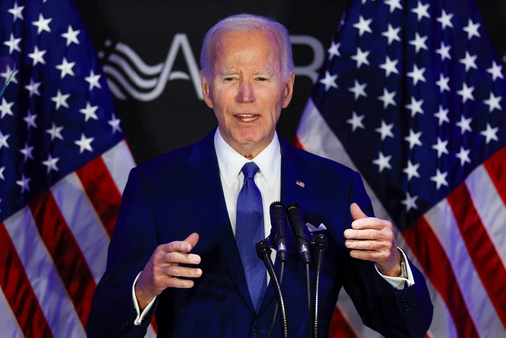 Bác sĩ phát hiện cục u ở tuyến tiền liệt của ông Biden - Ảnh 1.