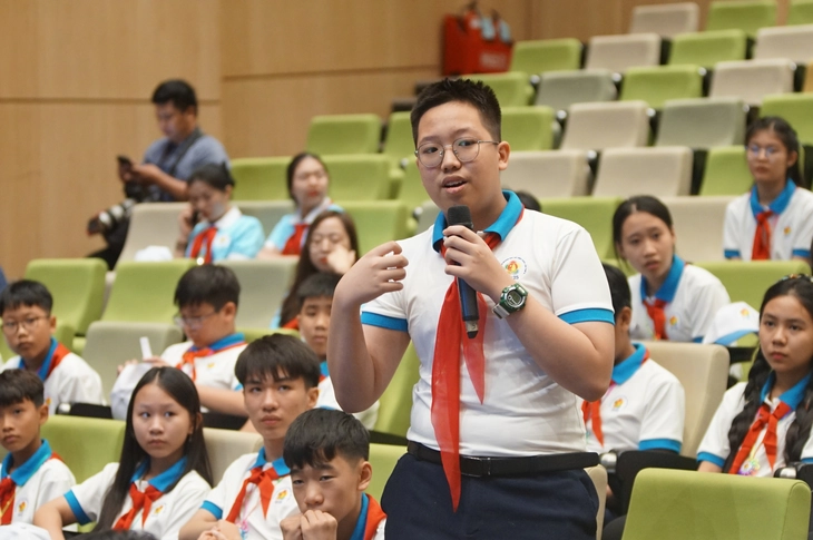 Đại biểu học lớp 6 làm chatbot, hiến kế cho tập đoàn công nghệ bồi dưỡng nhân tài - Ảnh 5.