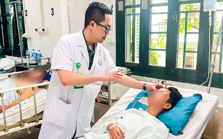 Thiếu niên 14 tuổi cụt tay, suýt mù mắt vì nổ bình gas mini - Ảnh 1. nổ bình gas mini - Ảnh 1.