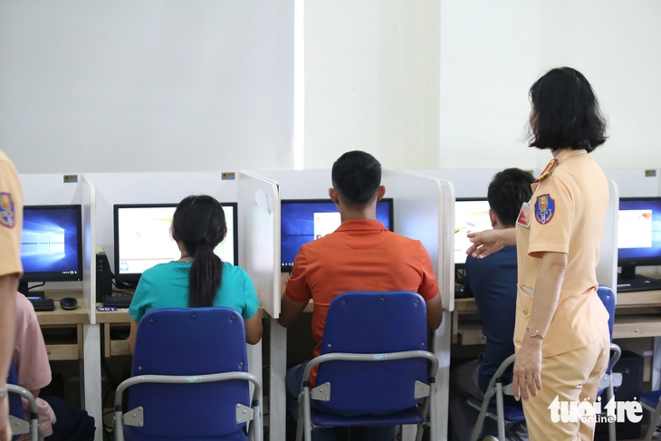 sát hạch lái xe - Ảnh 10.