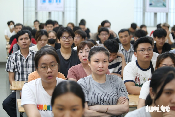 thi sát hạch lái xe - Ảnh 4.