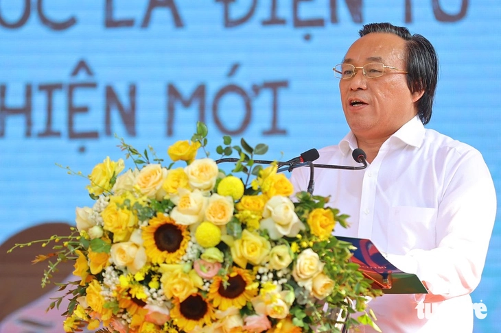 Nhiều học sinh 13-15 tuổi ở Việt Nam hút thuốc lá điện tử - Ảnh 1.