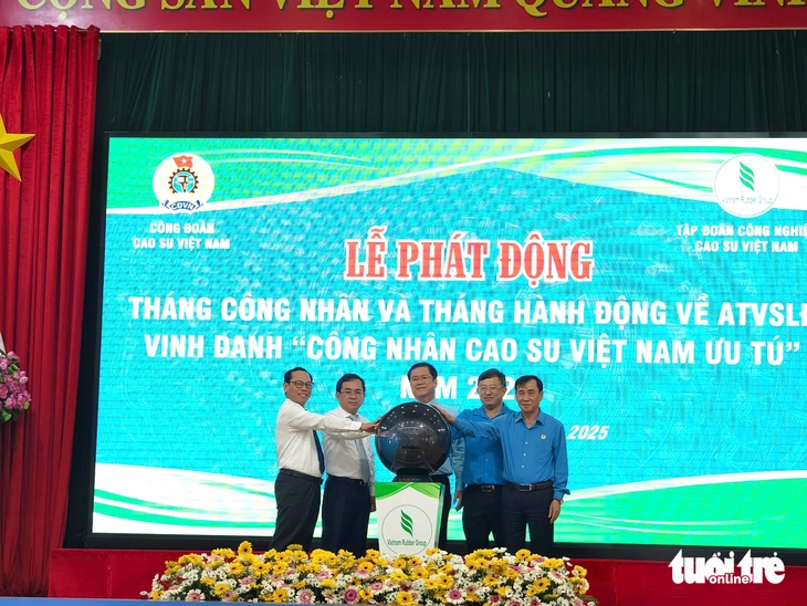 Ngành cao su triển khai chuỗi hoạt động kéo dài 3 tháng, chăm lo đời sống gần 79.000 lao động - Ảnh 1.