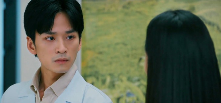 Cha tôi, người ở lại rối rắm, lòng vòng, vớ vẩn - Ảnh 1. Cha tôi, người ở lại: Rối rắm, lòng vòng, ngớ ngẩn - Ảnh 1.
