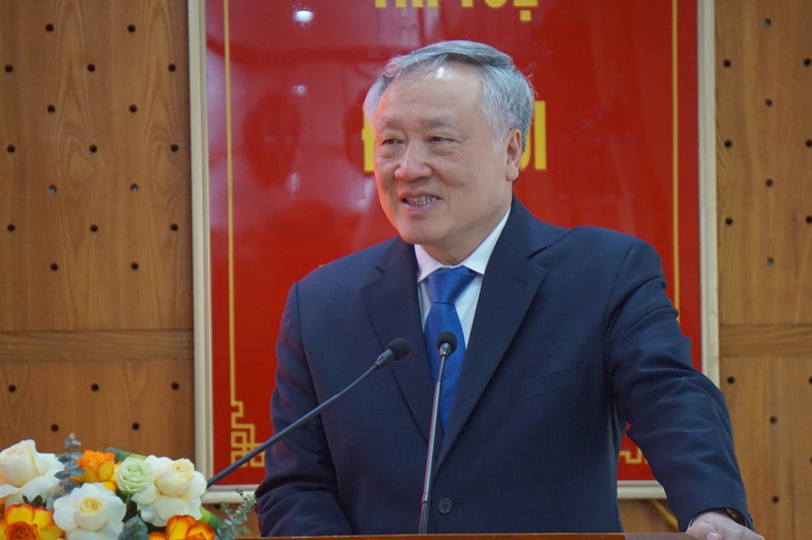 Phó Thủ tướng Nguyễn Hòa Bình dự ra mắt tủ sách điện tử Chủ tịch Hồ Chí Minh - Ảnh 1. Phó thủ tướng Nguyễn Hòa Bình dự ra mắt tủ sách điện tử Chủ tịch Hồ Chí Minh - Ảnh 2.