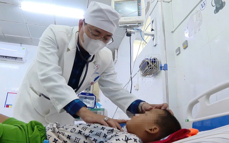 Ba chị em ngộ độc thuốc diệt chuột sau nhiều ngày ăn chuột đồng - Ảnh 2.