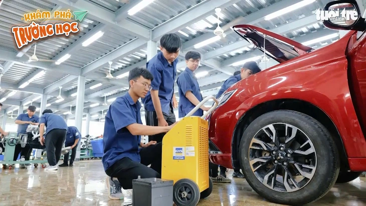 Khởi động chương trình 'Khám phá trường học' năm 2025 - Ảnh 6.