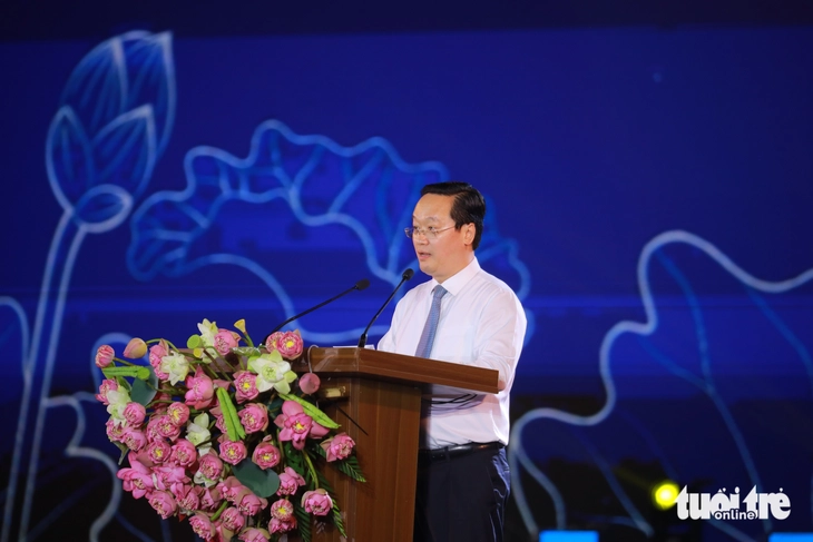 Tổng Bí thư Tô Lâm dự khai hội Làng Sen, khánh thành tượng Bác Hồ về thăm quê - Ảnh 2.