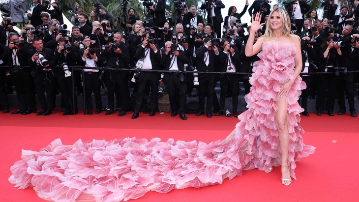 Những 'phá phách' ở Cannes - Ảnh 1. Cannes - Ảnh 1.