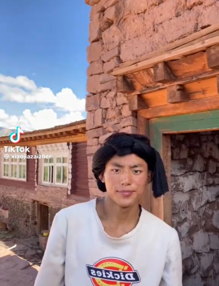 Nam sinh Tây Tạng - Ảnh 2.