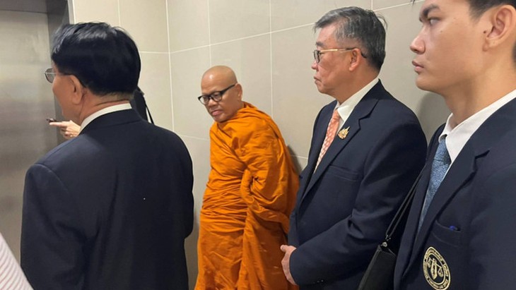 Thái Lan lại rúng động vì sư trụ trì biển thủ hơn 233 tỉ đồng để đánh bạc - Ảnh 1.