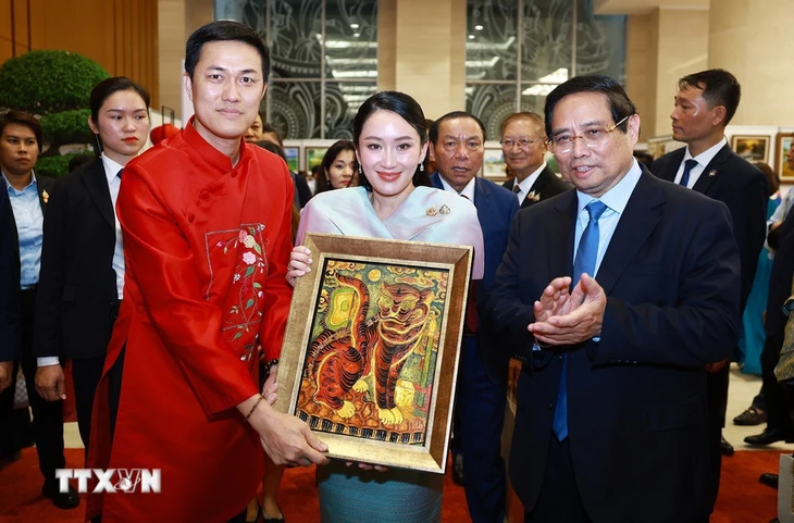 Thủ tướng Thái Lan trải nghiệm làm tranh dân gian Đông Hồ, thưởng trà truyền thống Việt Nam - Ảnh 6. Thái Lan - Ảnh 6.