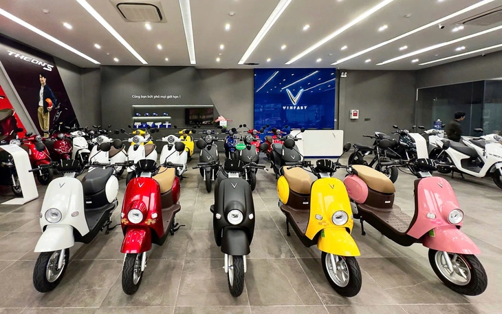 Tin tức giá xe: VinFast giảm 'sốc' toàn bộ xe máy điện, ra mắt xe mới giá chỉ ngang Honda Wave - Ảnh 5.