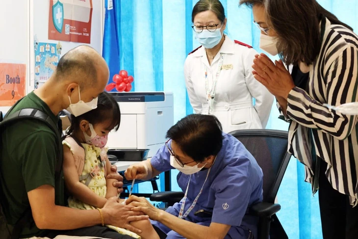 COVID-19 tái bùng phát tại Hong Kong, Trung Quốc, Singapore - Ảnh 1. COVID-19 - Ảnh 1.