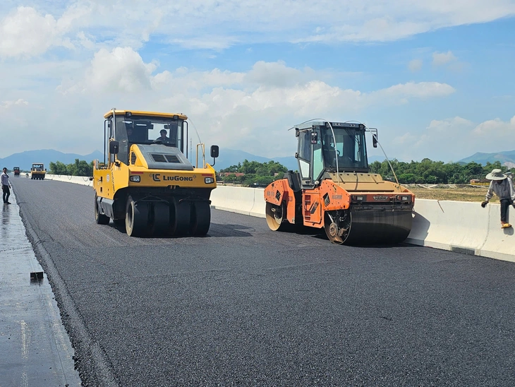 Thông xe kỹ thuật cao tốc Hoài Nhơn - Quy Nhơn và Quy Nhơn - Chí Thạnh vào 19-8 - Ảnh 2.