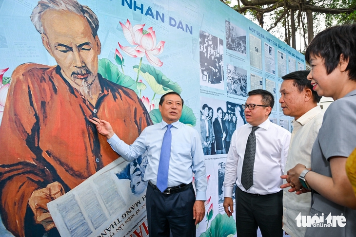 Bác Hồ, những hình ảnh đẹp và những bài báo cuối cùng canh cánh nỗi niềm ‘vì miền Nam ruột thịt' - Ảnh 1. Bác Hồ - Ảnh 1.