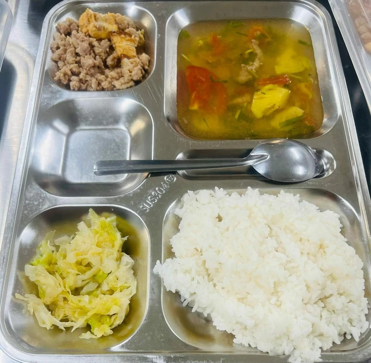bữa ăn bán trú - Ảnh 2.