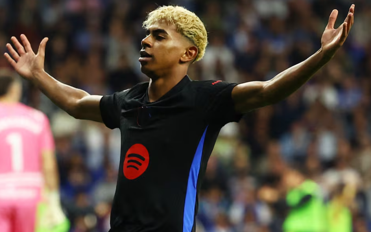 Trận Man Utd thua Chelsea bị gián đoạn vì lý do ngộ nghĩnh - Ảnh 3.