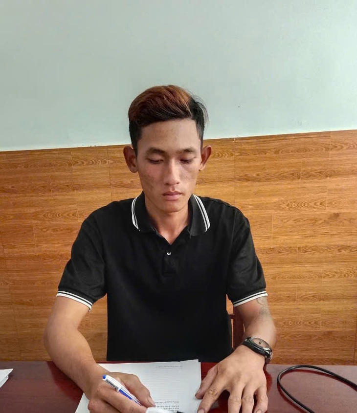 Thêm nghi phạm ra đầu thú liên quan đến bảo kê vùng biển Kiên Giang - Ảnh 1.