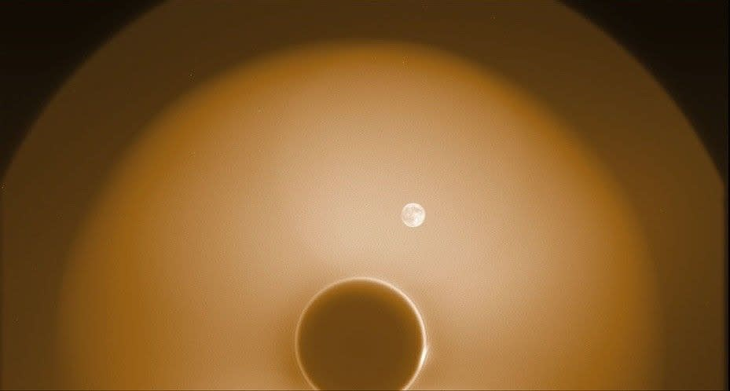 NASA ghi lại 'cầu vồng vũ trụ' tuyệt đẹp trong ánh sáng hoàng đạo - Ảnh 2. NASA ghi lại 'cầu vồng vũ trụ' tuyệt đẹp trong ánh sáng hoàng đạo - Ảnh 2.