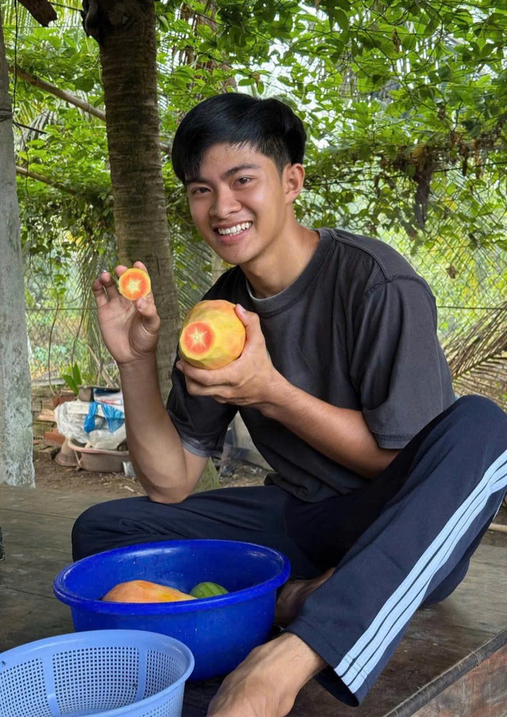 Hoài Linh trở lại với phim điện ảnh Chị ngã em nâng - Ảnh 4.