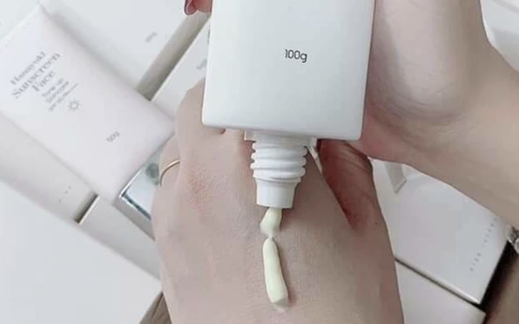 Bộ Y tế tăng cường kiểm tra chất lượng mỹ phẩm bán trên mạng xã hội - Ảnh 2.