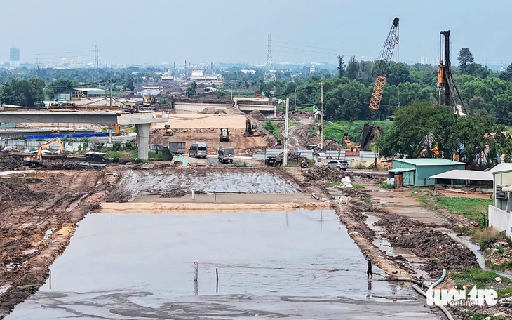 ‘Vành đai 3 TP.HCM đúng tiến độ, không đội vốn’ ‘Vành đai 3 TP.HCM đúng tiến độ, không đội vốn’
