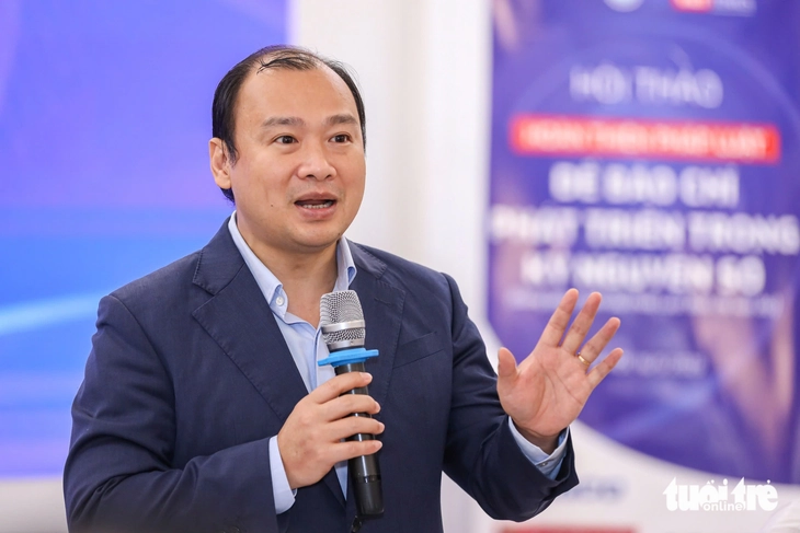 Đề xuất cấm trang thông tin điện tử tổng hợp, mạng xã hội tự sản xuất và phát tin bài như báo chí - Ảnh 2. tổ hợp báo chí - Ảnh 2.
