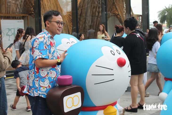 Check-in cùng mèo ú Doraemon trước thềm - Ảnh 2. Doraemon - Ảnh 2.