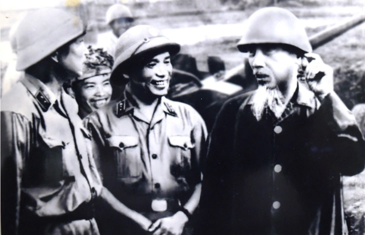 Tổng Bí thư Tô Lâm: Mãi mãi, Bác vẫn cùng chúng ta hành quân Tổng Bí thư Tô Lâm: Mãi mãi, Bác vẫn cùng chúng ta hành quân