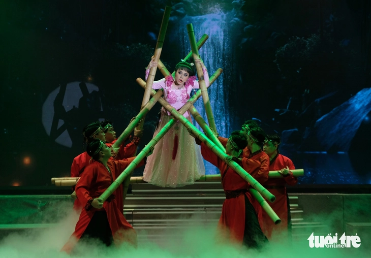 Huỳnh Long rần rần cho ngày trở lại - Ảnh 4. Huỳnh Long - Ảnh 4.