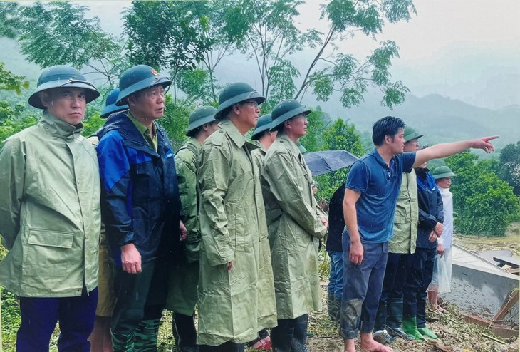Nghệ sĩ Trịnh Kim Chi, trưởng thôn làng Nủ, ngoại Sáu bán bánh mì là tấm gương bình dị mà cao quý - Ảnh 4. tấm gương bình dị mà cao quý - Ảnh 4.