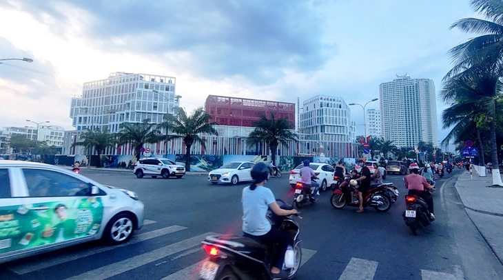 Khánh Hòa giao xã, phường mới chi trả tiền chế độ cho cán bộ nghỉ hưu, thôi việc trước tuổi - Ảnh 1.