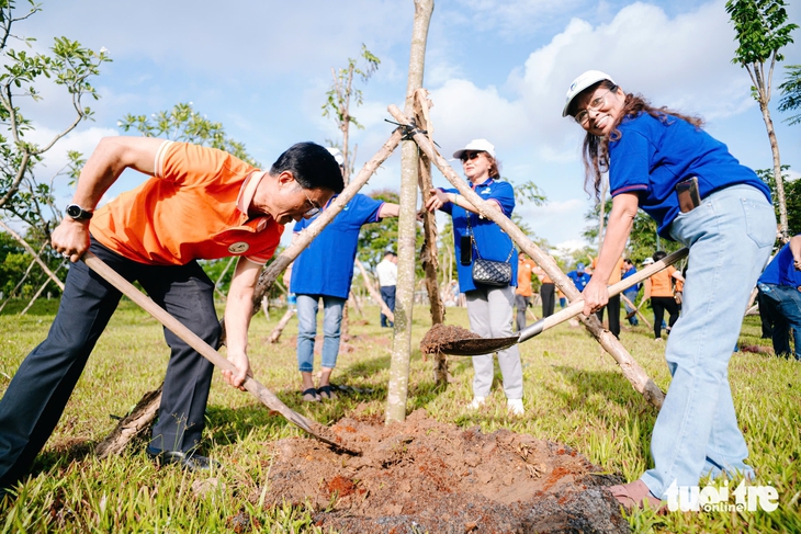 Kiều bào từ TP.HCM luôn tích cực học tập tấm gương Bác Hồ - Ảnh 1. Bác Hồ - Ảnh 1.