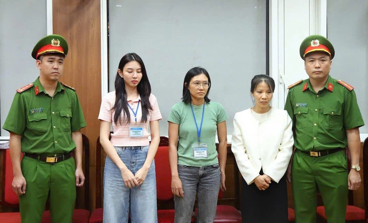 Hoa hậu Nguyễn Thúc Thùy Tiên bị khởi tố, bắt tạm giam - Ảnh 1.