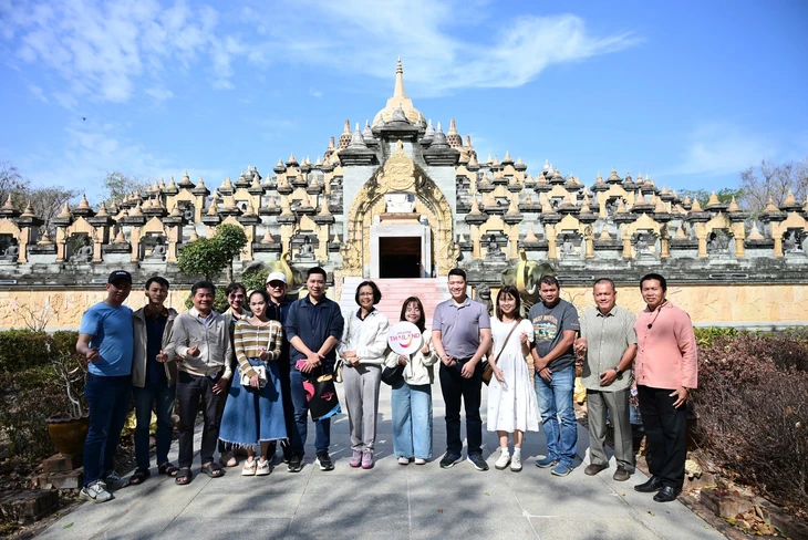 du lịch - Ảnh 2.