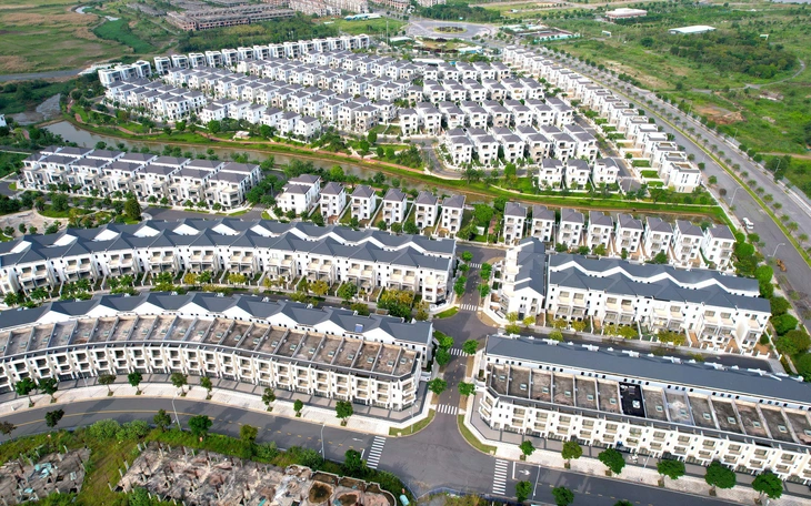 Tin tức sáng 23-8: Mức đóng BHXH bắt buộc cho quân nhân; Chủ tịch trẻ nhất ngành chứng khoán từ chức - Ảnh 7.