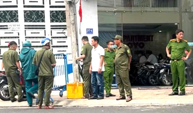 3 thi thể tại một ngôi nhà ở Nha Trang, trong đó có hai mẹ con - Ảnh 1. thi thể - Ảnh 1.