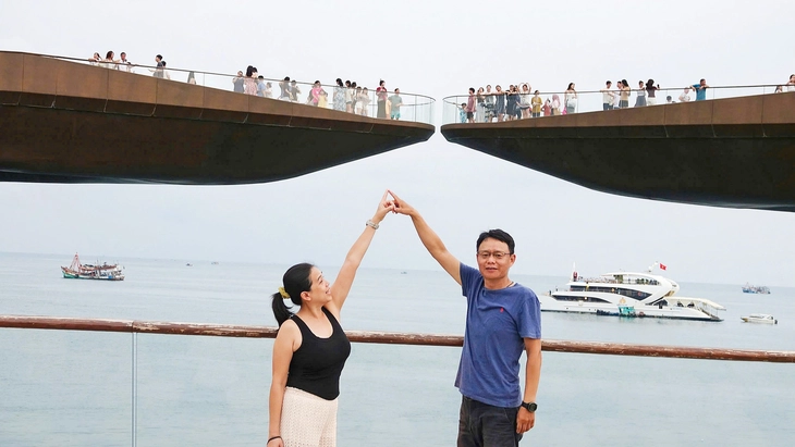 Nghỉ lễ 30-4 và 1-5, du lịch biển đảo đại thắng - Ảnh 1.